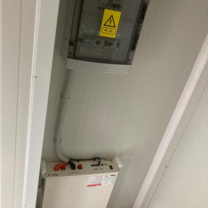 Baterija in elektro omarica